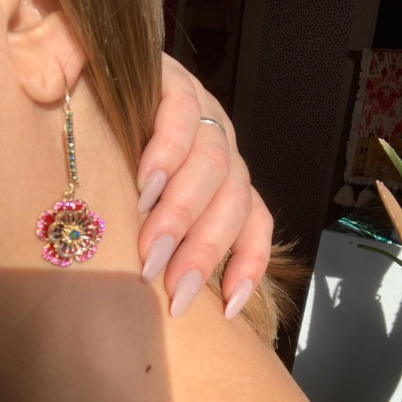 Women's Lightweight Rose Dangle Earring Red Gold Color For Gift - Picture 5 of 5